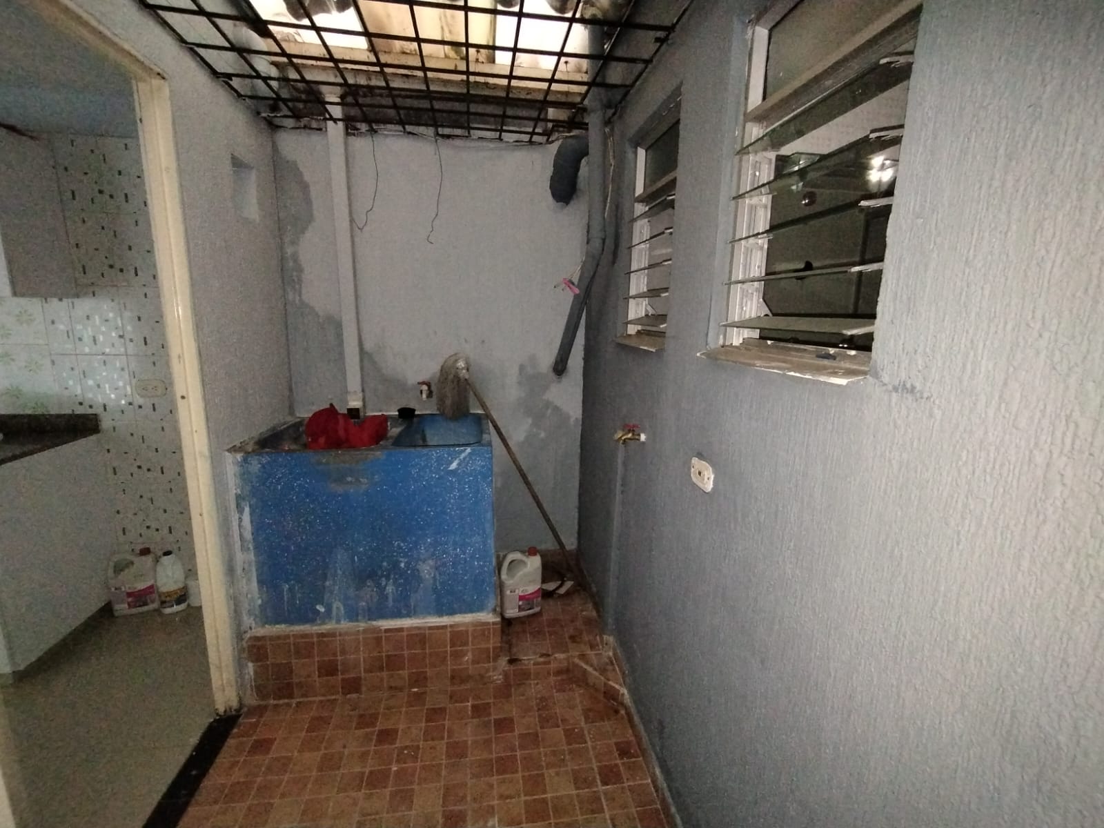 ARRIENDO APARTAMENTO DE TRES HABITACIONES